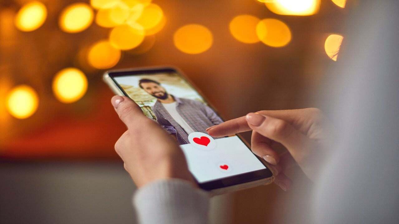 Saiba como criar o perfil perfeito para apps de encontros